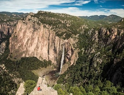 Rundreise Mexiko Kupferschlucht Zugreise Wasserfall